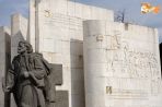 Паметникът на Паисий Хилендарски в Банско