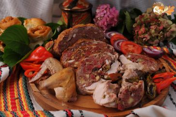 Пълнено пиле с кайма